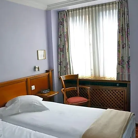 Szálloda Au Cygne 3*