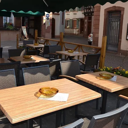 Hotel Au Cygne 3*
