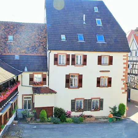 Au Cygne 3*